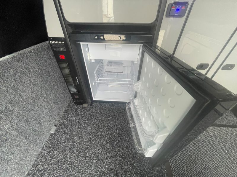 2014 RENAULT TRAFIC SPORT TDi 1.6ltr DIESEL (14)
