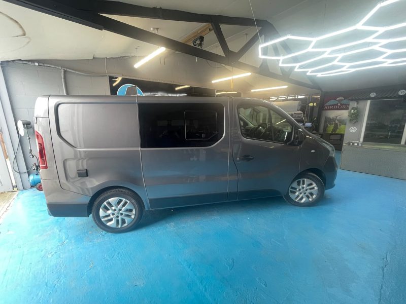 2014 RENAULT TRAFIC SPORT TDi 1.6ltr DIESEL (2)