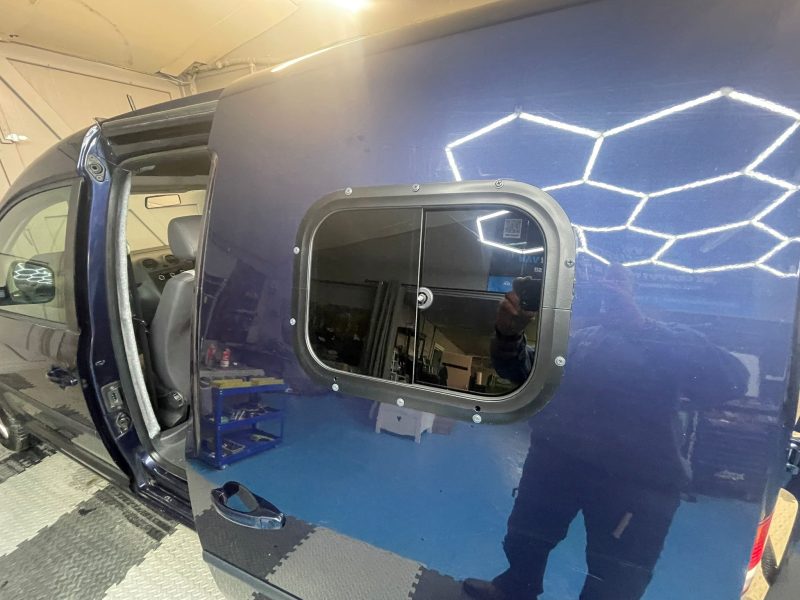 DSG Auto 2013 VW Caddy Highline Camper (14)