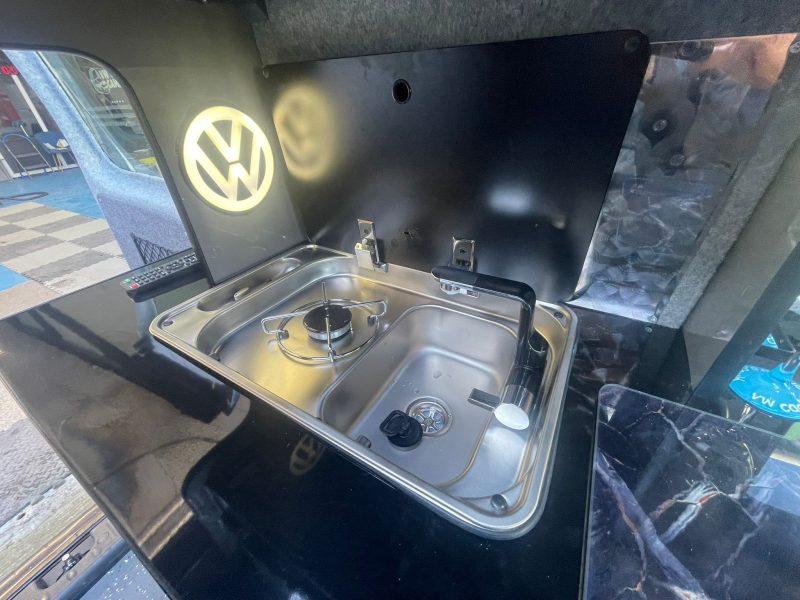 DSG Auto 2013 VW Caddy Highline Camper (22)