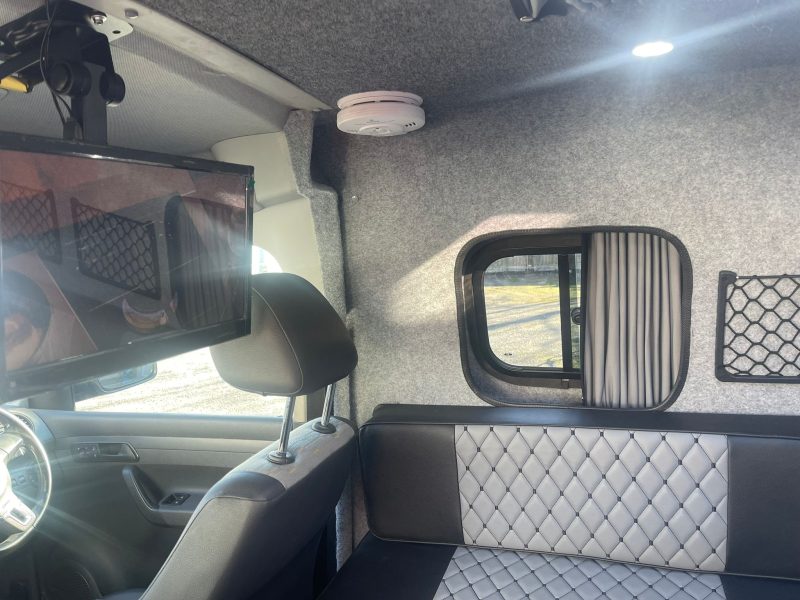 DSG Auto 2013 VW Caddy Highline Camper (30)