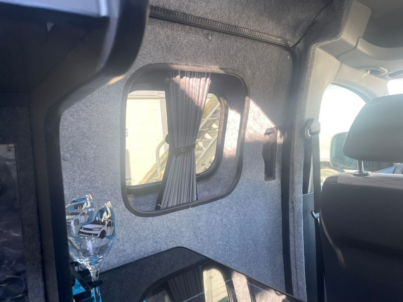 DSG Auto 2013 VW Caddy Highline Camper (34)