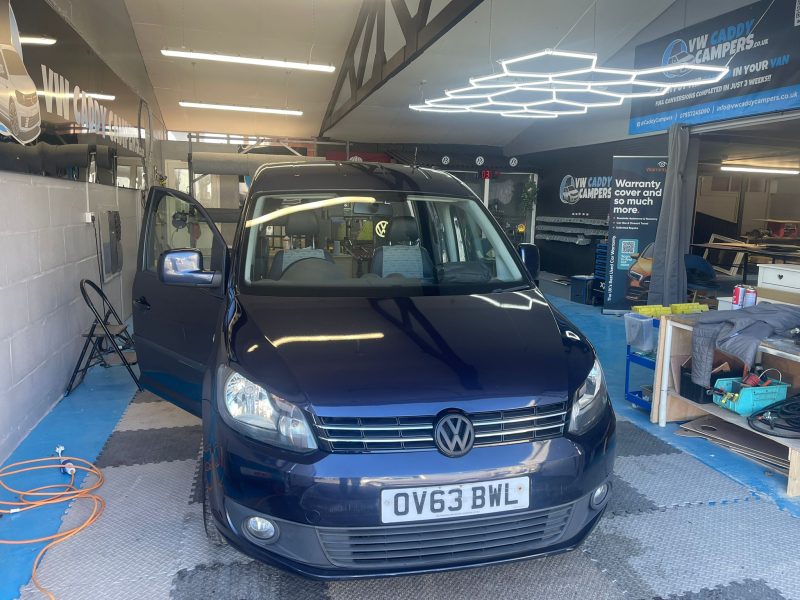 DSG Auto 2013 VW Caddy Highline Camper (37)