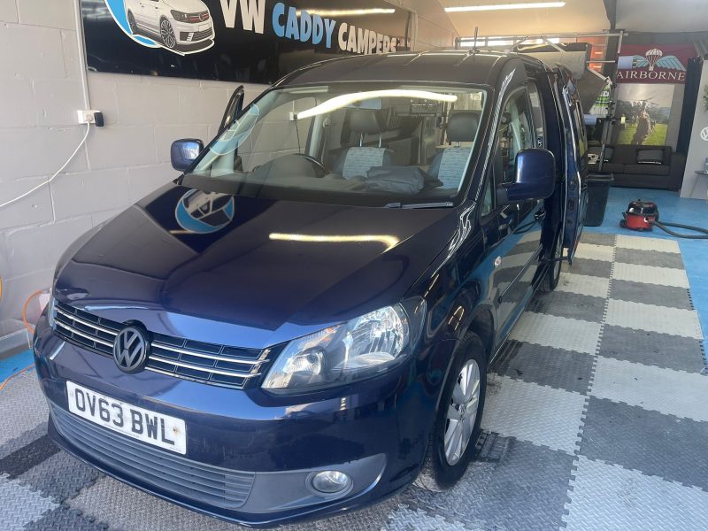 DSG Auto 2013 VW Caddy Highline Camper (4)