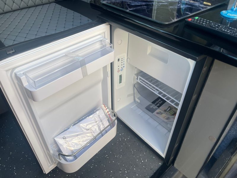 DSG Auto 2013 VW Caddy Highline Camper (41)