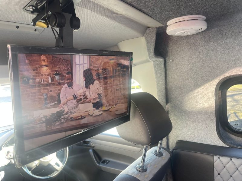 DSG Auto 2013 VW Caddy Highline Camper (49)