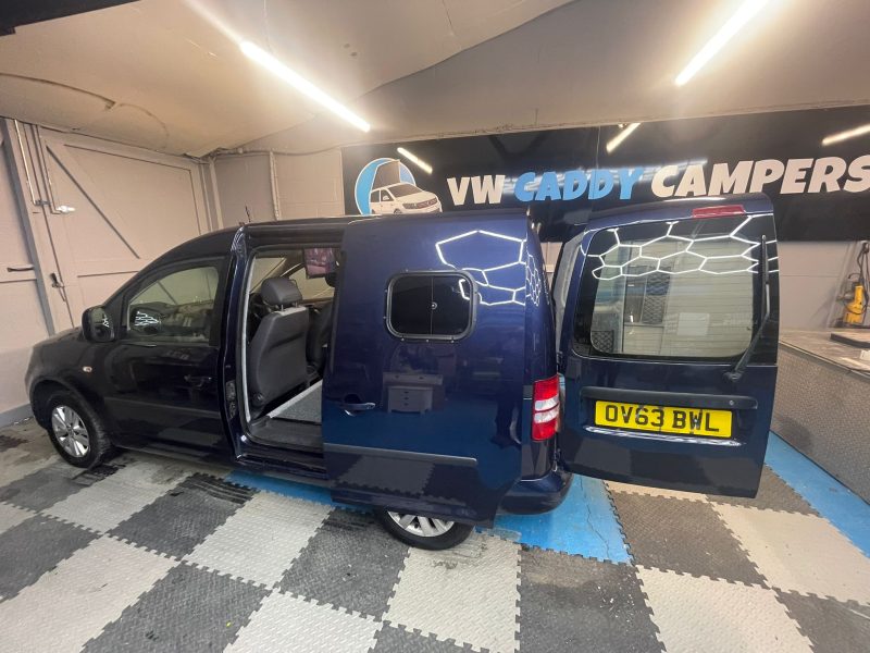 DSG Auto 2013 VW Caddy Highline Camper (50)