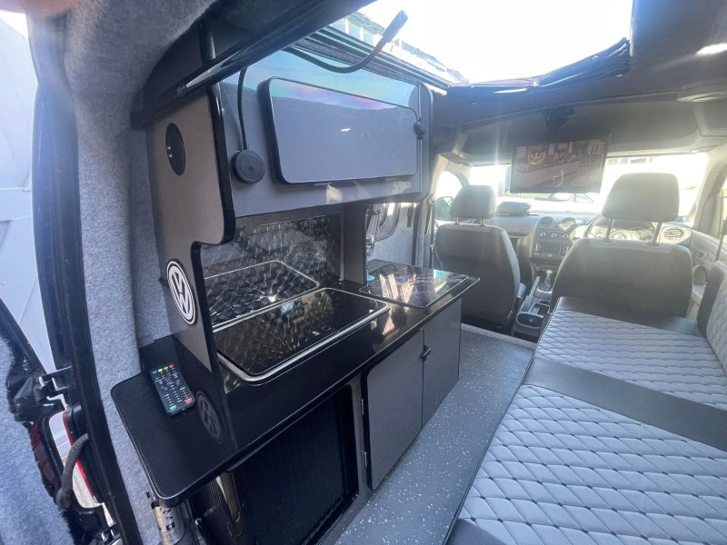 DSG Auto 2013 VW Caddy Highline Camper (8)