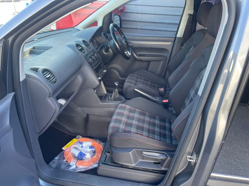 VW SWB Caddy TDI 1600 Diesel 5 Speed manual (30)